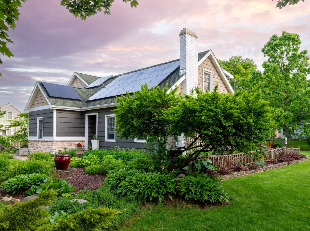 how many solar panels to power a house