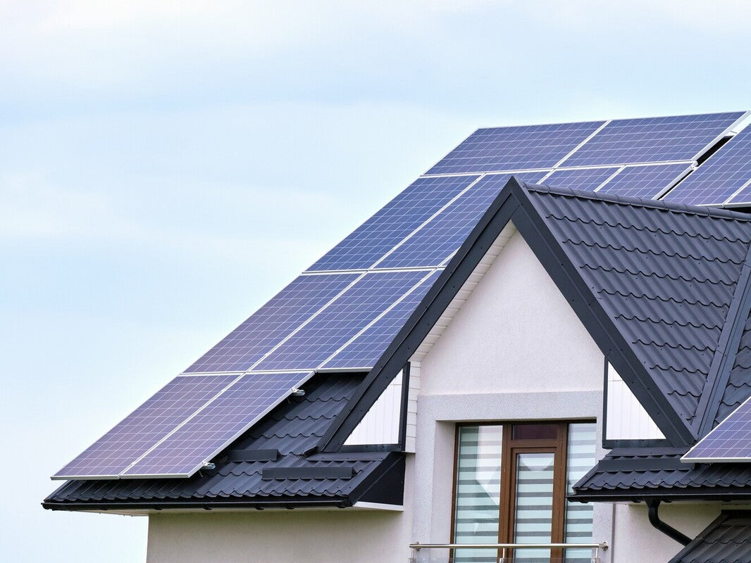 how solar panels reduce carbon emissions