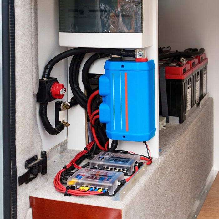 solar inverter and batteries in an RV to show how does a power inverter work