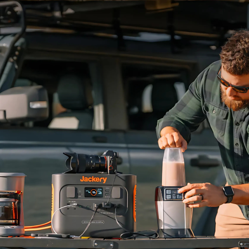 Jackery Explorer 880 Pro Portable Power Station